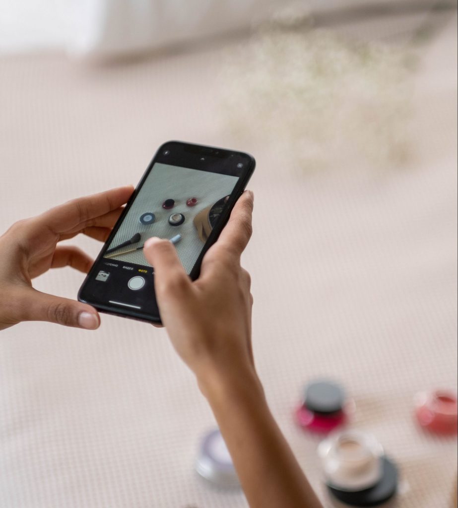 How to Create Irresistible Gift Guides Brands Adore